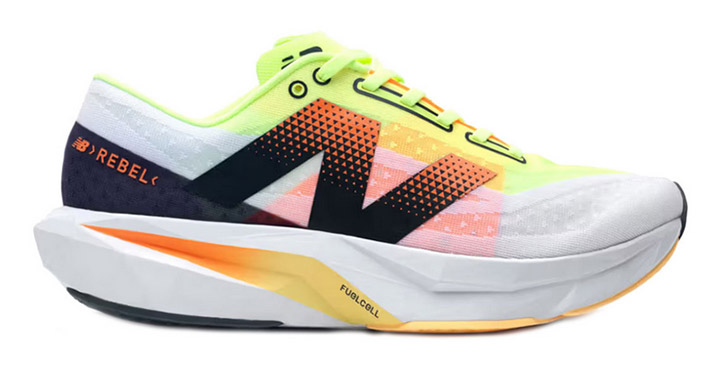Moški tekaški čevlji New Balance FuelCell Rebel V4 Moški tekaški čevlji New Balance FuelCell Rebel V4